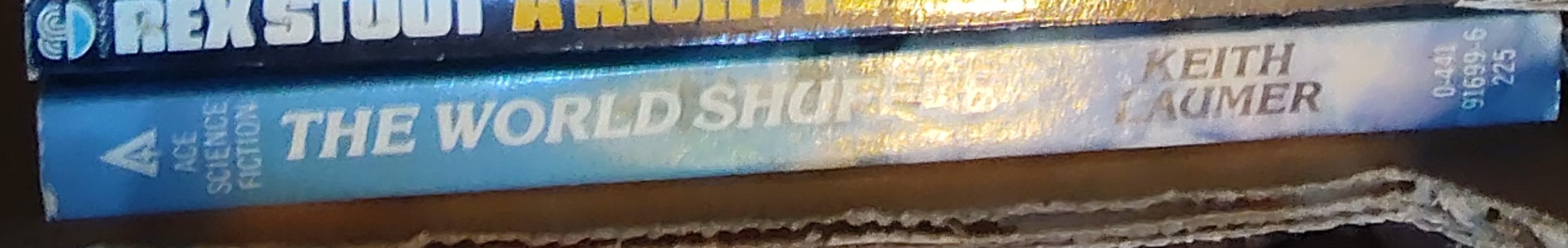 Keith Laumer  THE WORLD SHUFFLER spine of book image