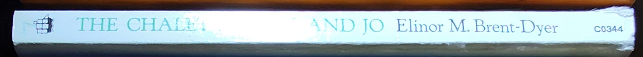 Elinor M. Brent-Dyer  THE CHALET SCHOOL AND JO spine of book image