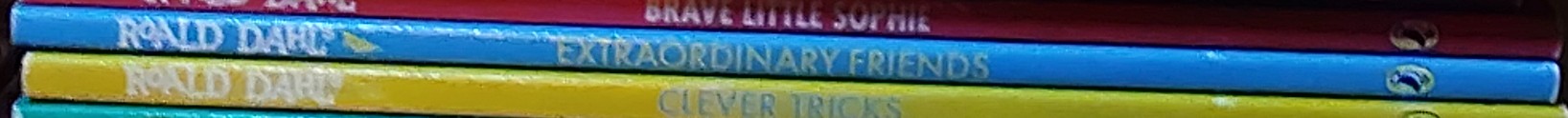 Roald Dahl  ROALD DAHL'S EXTRAORDINARY FRIENDS spine of book image