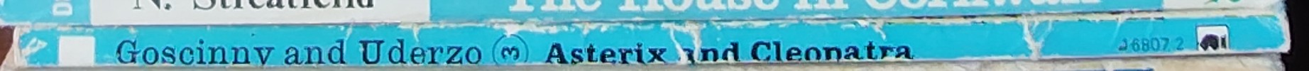 Goscinny  (drawings_by_Uderzo) ASTERIX AND CLEOPATRA spine of book image