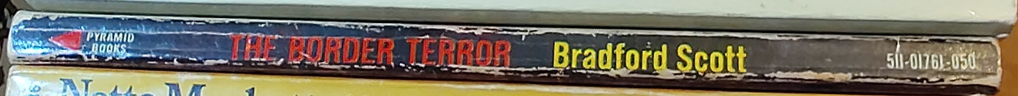 Bradford Scott  THE BORDER TERROR spine of book image