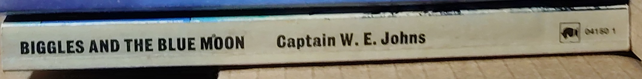 Captain W.E. Johns  BIGGLES AND THE BLUE MOON spine of book image