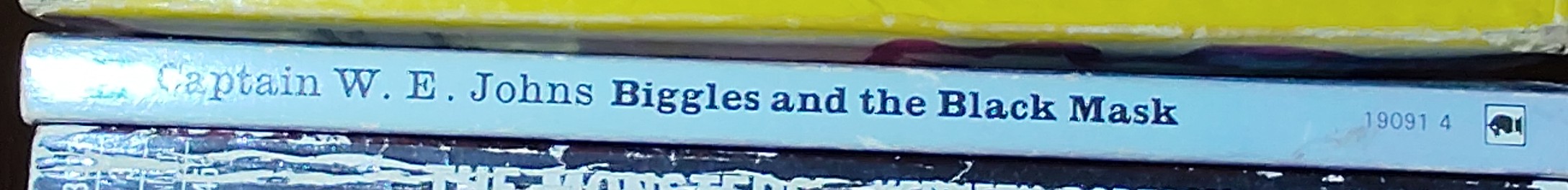 Captain W.E. Johns  BIGGLES AND THE BLACK MASK spine of book image