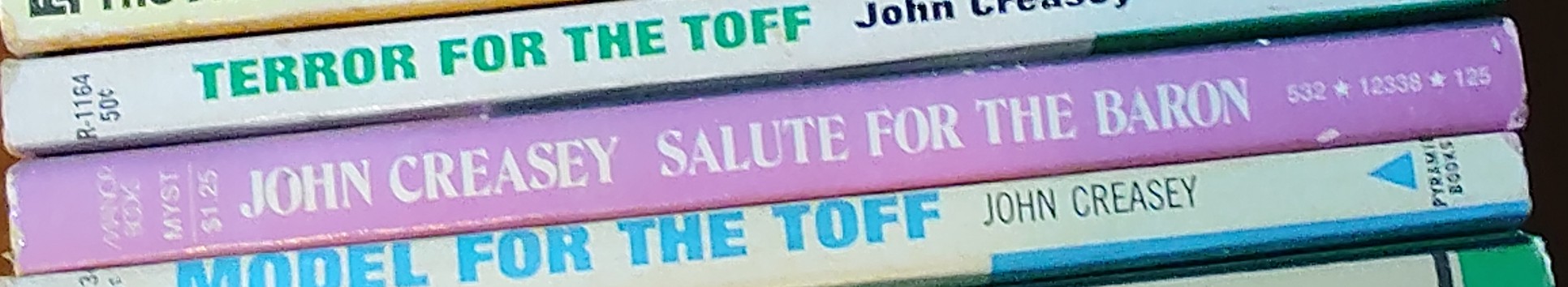 Anthony Morton  SALUTE FOR THE BARON spine of book image