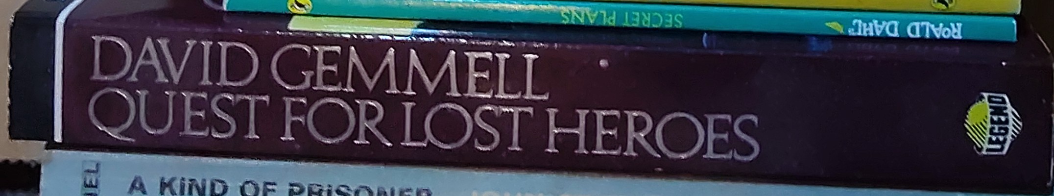 David Gemmell  QUEST FOR LOST HEROES spine of book image