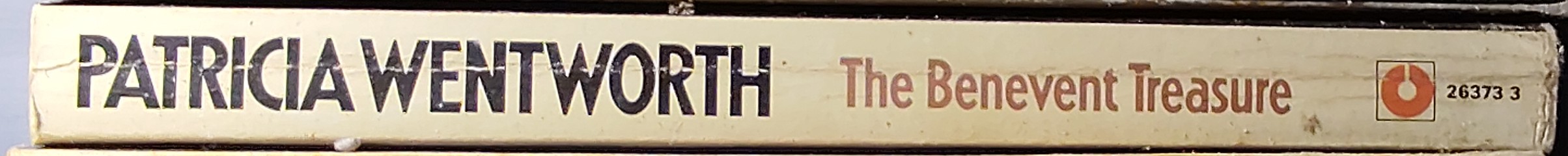 Patricia Wentworth  THE BENEVENT TREASURE spine of book image