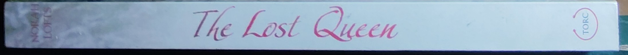 Norah Lofts  THE LOST QUEEN spine of book image