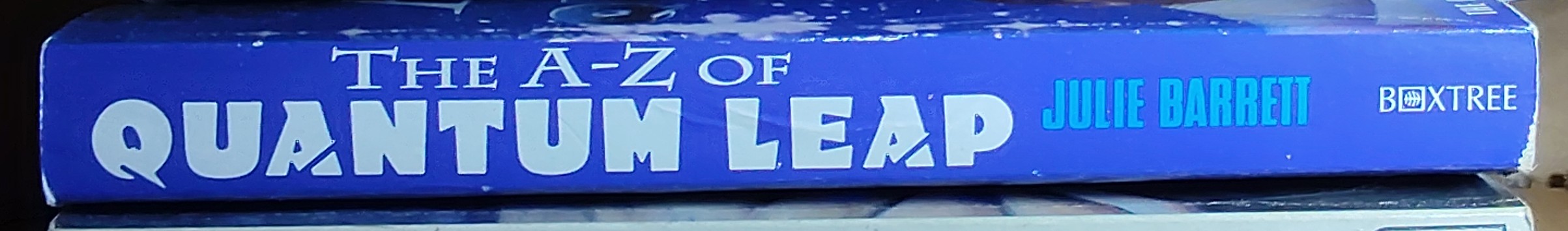 Julie Barrett  THE A-Z OF QUANTUM LEAP (Reference book) spine of book image