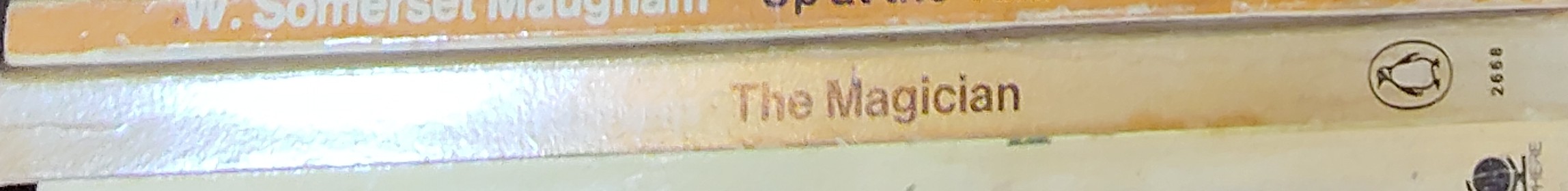 W.Somerset Maugham  THE MAGICIAN spine of book image