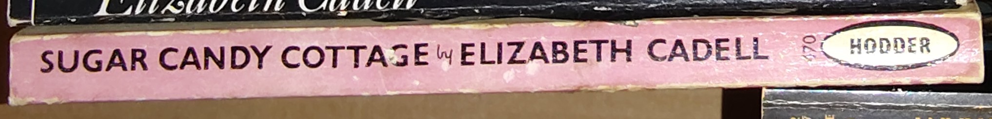 Elizabeth Cadell  SUGAR CANDY COTTAGE spine of book image