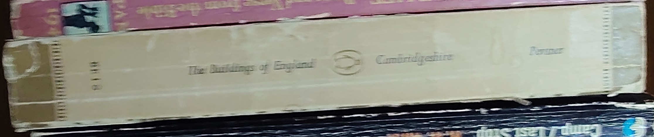 Nikolaus Pevsner  CAMBRIDGESHIRE (Buildings of England) spine of book image