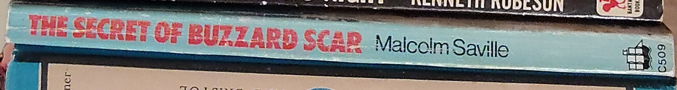 Malcolm Saville  THE SECRET OF BUZZARD SCAR spine of book image