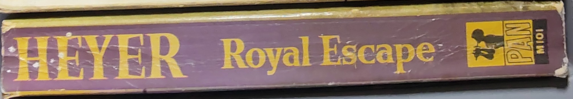 Georgette Heyer  ROYAL ESCAPE spine of book image