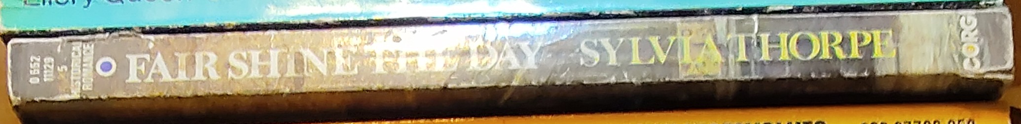 Sylvia Thorpe  FAIR SHINE THE DAY spine of book image