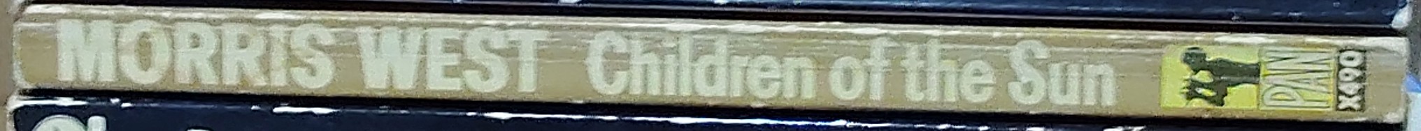 Morris West  CHILDREN OF THE SUN spine of book image