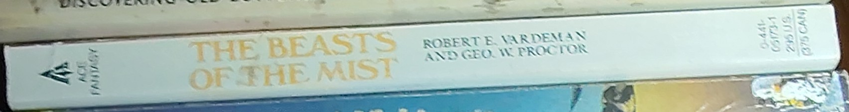 Robert E. Vardeman  THE BEASTS OF THE MIST spine of book image