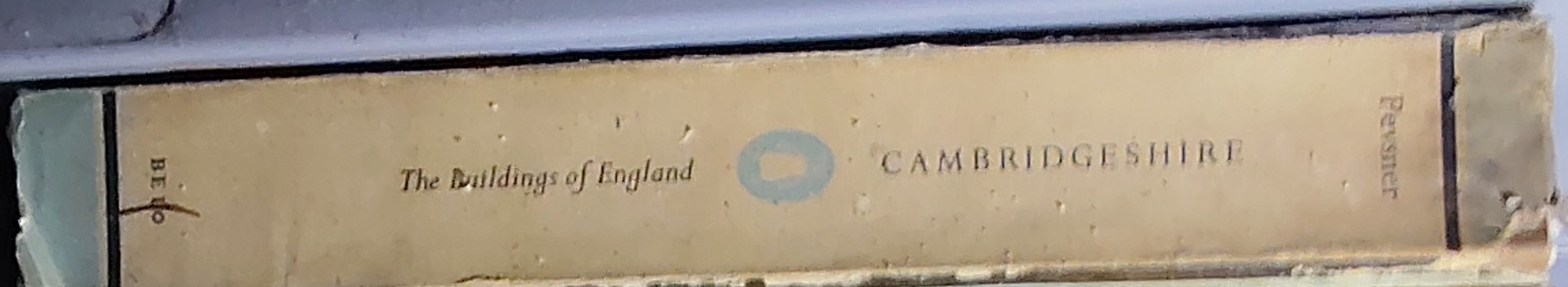 Nikolaus Pevsner  CAMBRIDGESHIRE (Buildings of England) spine of book image