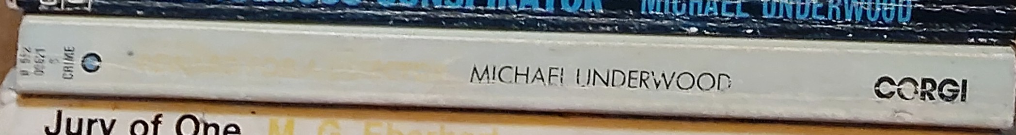 Michael Underwood  REWARD FOR A DEFECTOR spine of book image