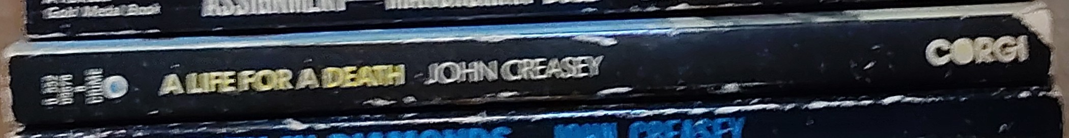 Gordon Ashe  A LIFE FOR A DEATH spine of book image