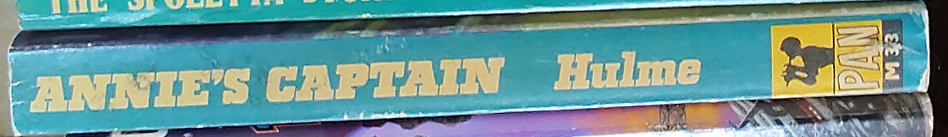 Kathryn Hulme  ANNIE'S CAPTAIN spine of book image