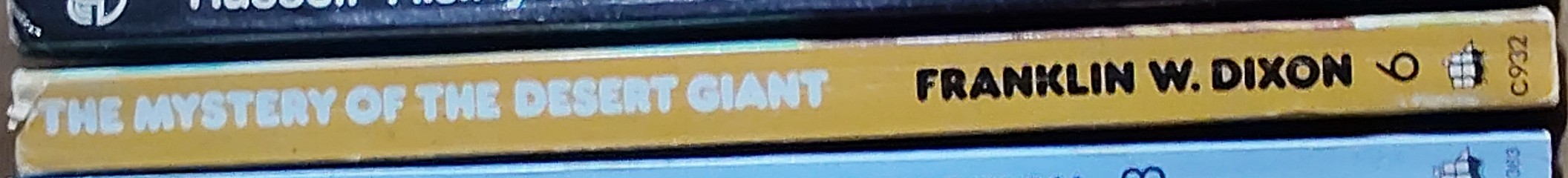 Franklin W. Dixon  THE MYSTERY OF THE DESERT GIANT spine of book image