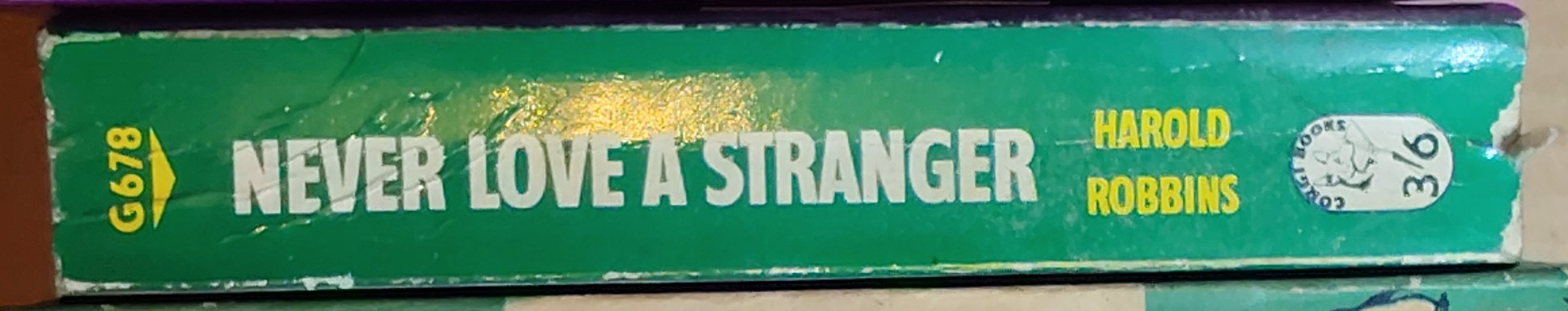 Harold Robbins  NEVER LOVE A STRANGER spine of book image