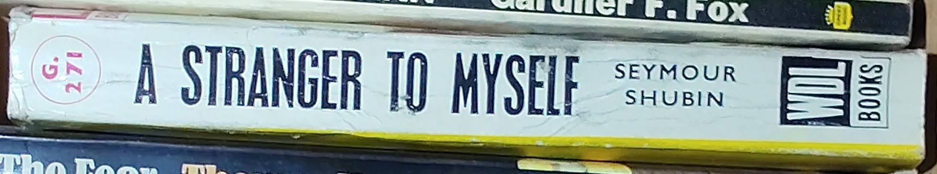 Seymour Shubin  A STRANGER TO MYSELF spine of book image