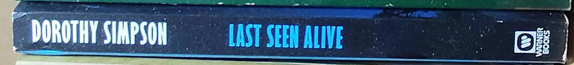 Dorothy Simpson  LAST SEEN ALIVE spine of book image