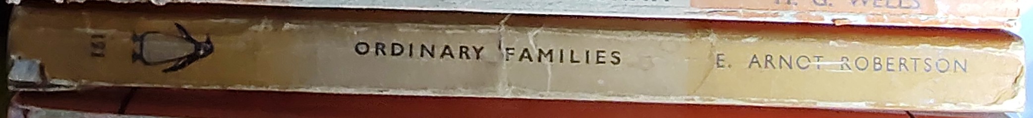 E.Arnot Robertson  ORDINARY FAMILIES spine of book image