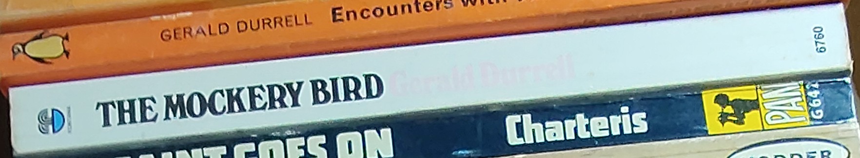 Gerald Durrell  THE MOCKERY BIRD spine of book image