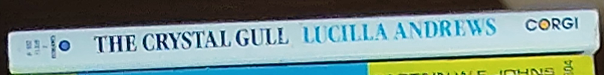 Lucilla Andrews  THE CRYSTAL GULL spine of book image