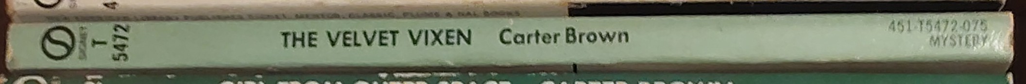Carter Brown  THE VELVET VIXEN spine of book image