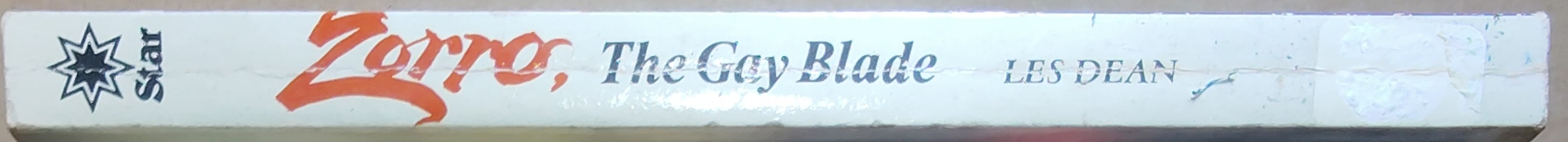 Les Dean  ZORRO, The Gay Blade (George Hamilton) spine of book image