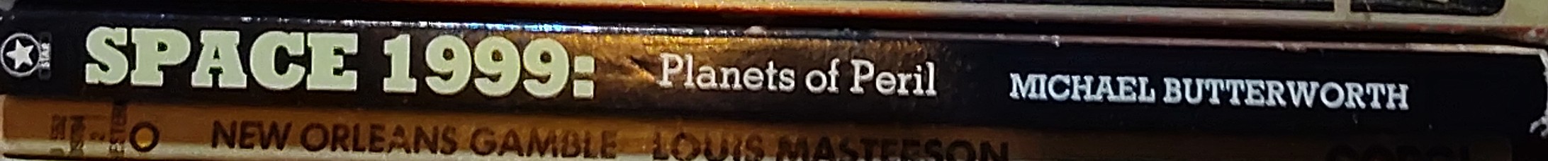 Michael Butterworth  SPACE 1999: PLANETS OF PERIL (TV tie-in) spine of book image