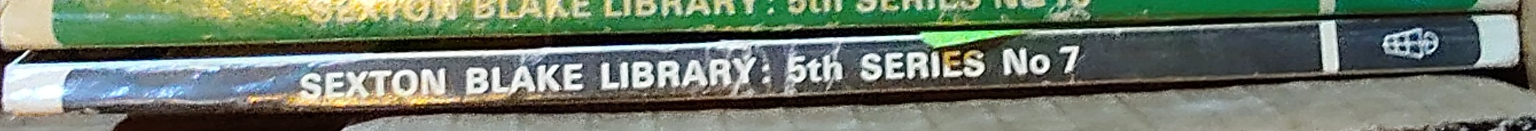 Richard Williams  THE MAN WITH THE IRON CHEST (Sexton Blake) spine of book image