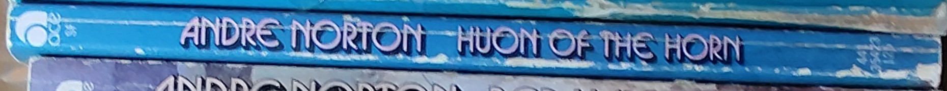 Andre Norton  HUON OF THE HORN spine of book image