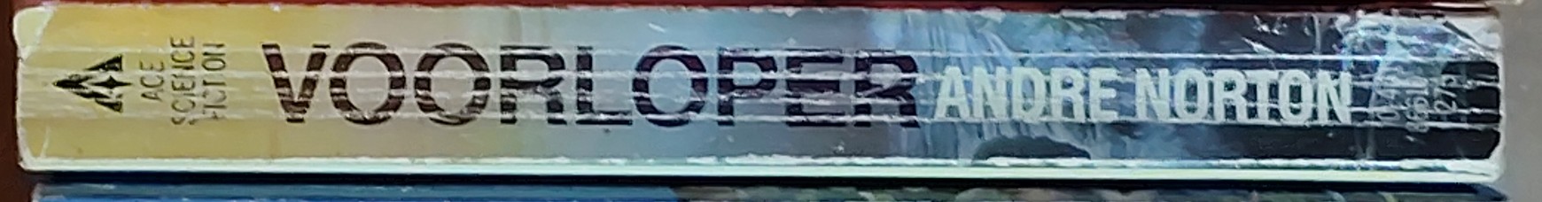 Andre Norton  VOORLOPER spine of book image