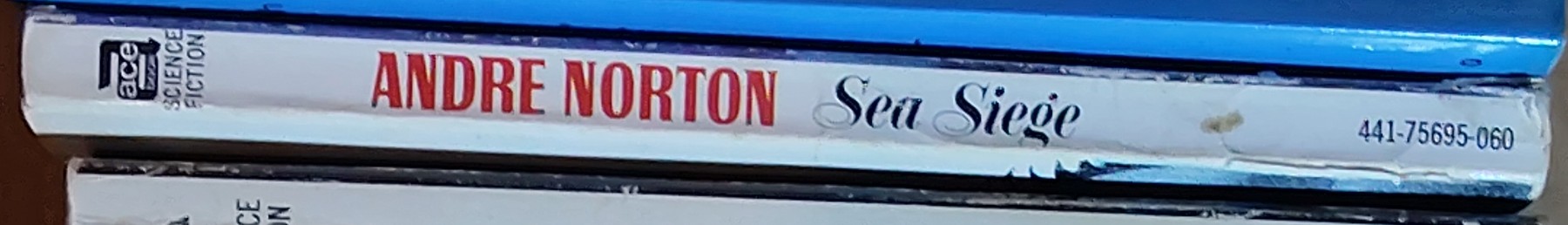 Andre Norton  SEA SIEGE spine of book image