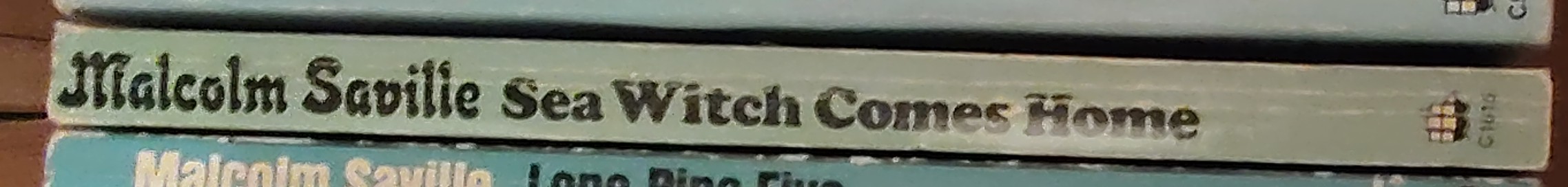 Malcolm Saville  SEA WITCH COMES HOME spine of book image