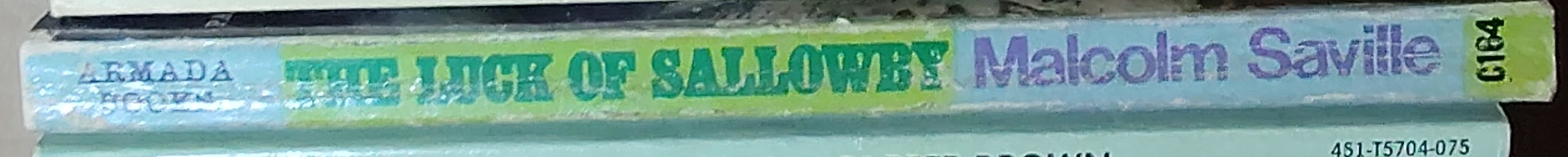 Malcolm Saville  THE LUCK OF SALLOWBY spine of book image