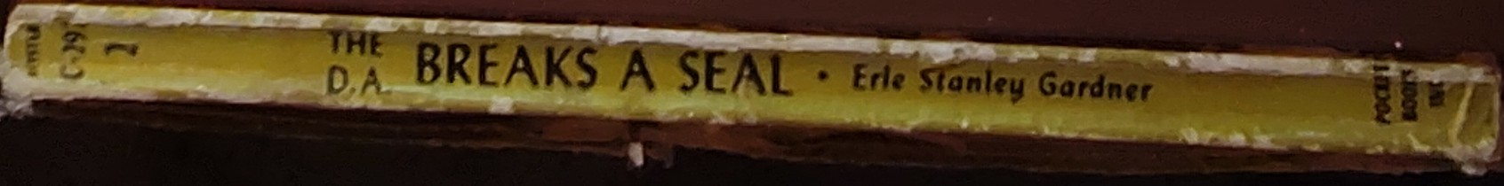 Erle Stanley Gardner  THE D.A. BREAKS A SEAL spine of book image