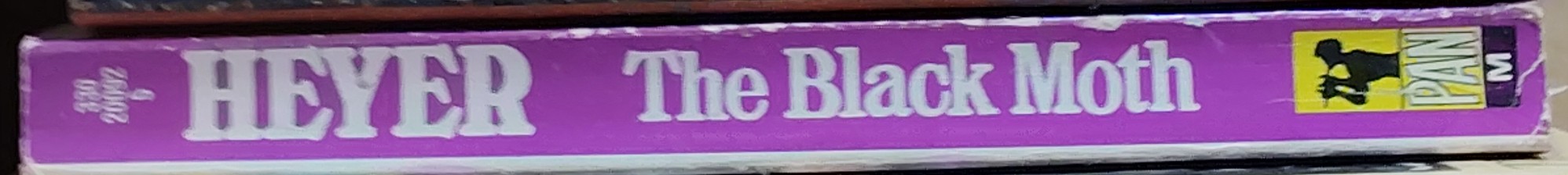 Georgette Heyer  THE BLACK MOTH spine of book image