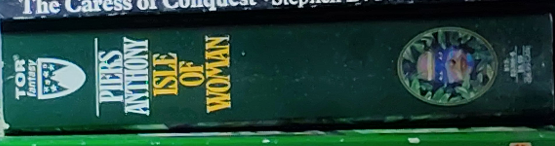 Piers Anthony  ISLE OF WOMAN spine of book image