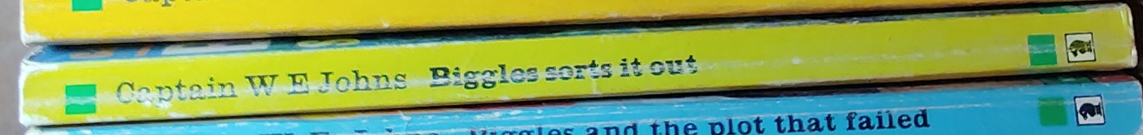 Captain W.E. Johns  BIGGLES SORTS IT OUT spine of book image