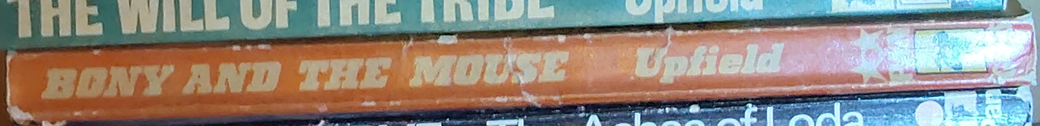 Arthur Upfield  BONY AND THE MOUSE spine of book image