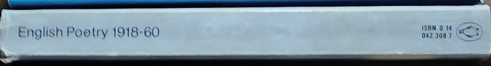 Kenneth Allott (Edits) ENGLISH POETRY 1918-60 spine of book image