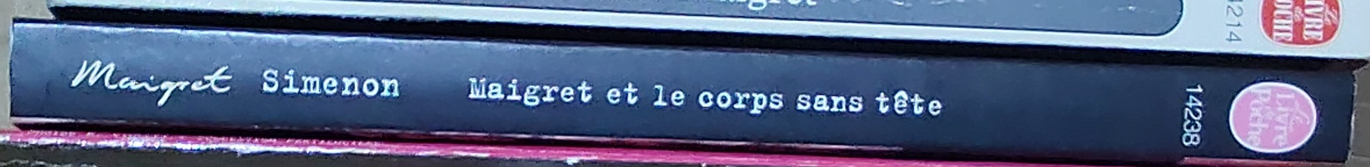 Georges Simenon  MAIGRET ET LE CORPS SANS TETE spine of book image