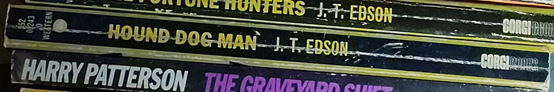 J.T. Edson  HOUND DOG MAN spine of book image