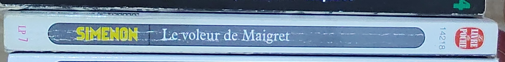 Georges Simenon  LE VOLEUR DE MAIGRET spine of book image