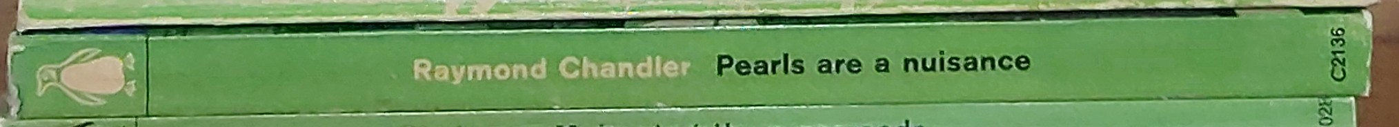 Raymond Chandler  PEARLS ARE A NUISANCE spine of book image